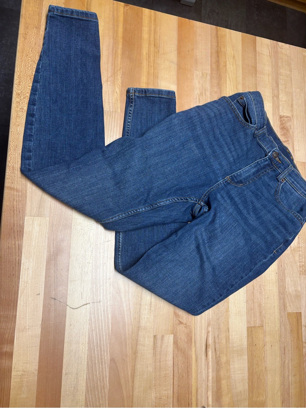 Duluth trading Co. women’s skinny jeans size 4